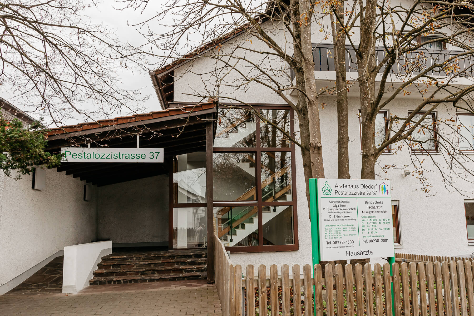 Eingang Hausarzt Diedorf - Berit Scholle